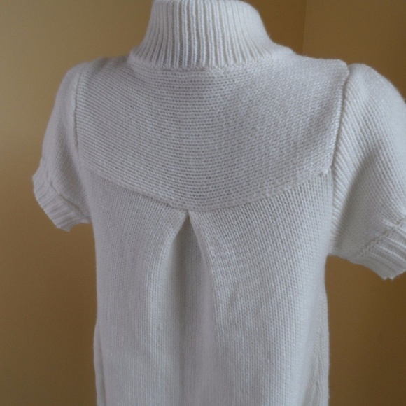 Pink Rose White Cardigan Sweater. - Picture 5 of 8